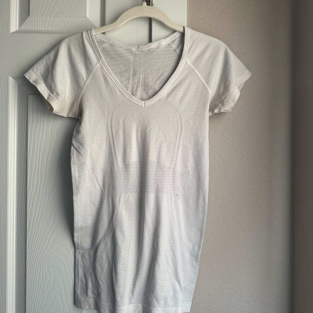 Lululemon Athletica White Short Sleeve Tee